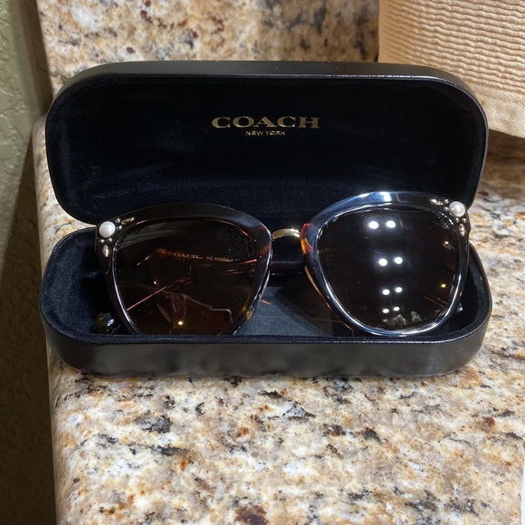 Sunglasses by Coach Brand. NWOT! - Picture 12 of 15